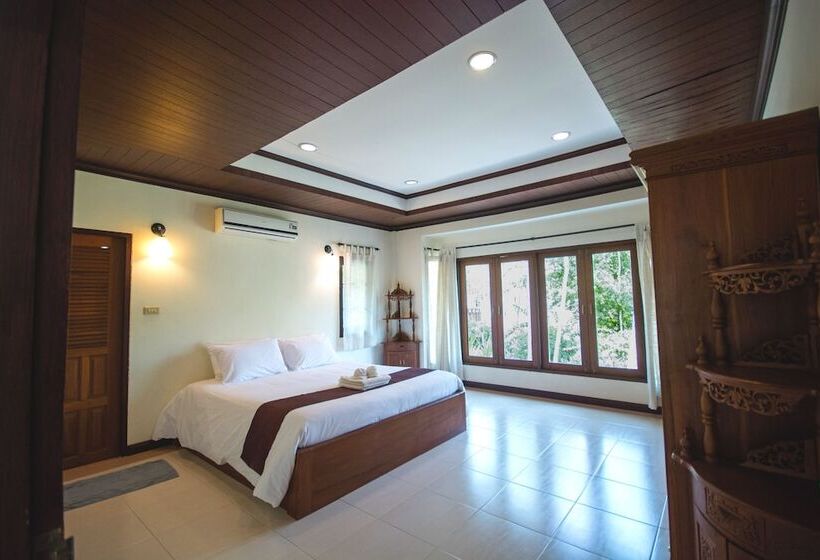 هتل Tak Andaman Resort &
