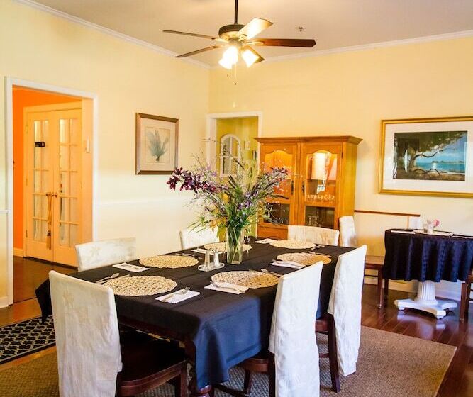 تختخواب و صبحانه Tybee Island Inn