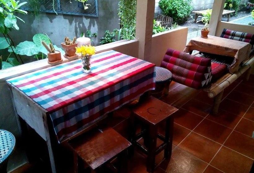 הוסטל Twin House At Tapae