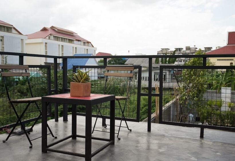 Allsum Hostel
