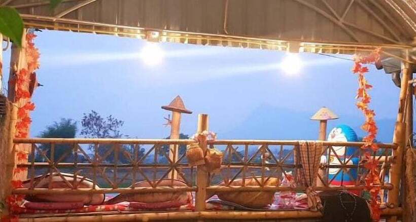 تختخواب و صبحانه Bua Patumma Resort