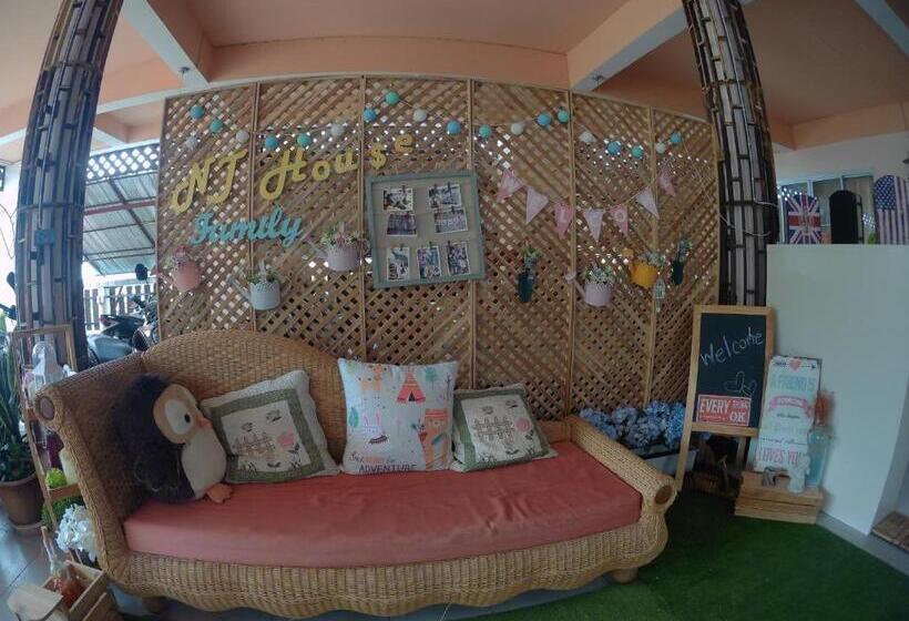 تختخواب و صبحانه Nt House