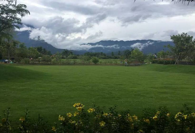 هتل Azalea Village Wellness Resort