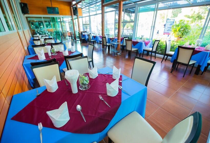 فندق Baan Suan Khun Ta And Golf Resort
