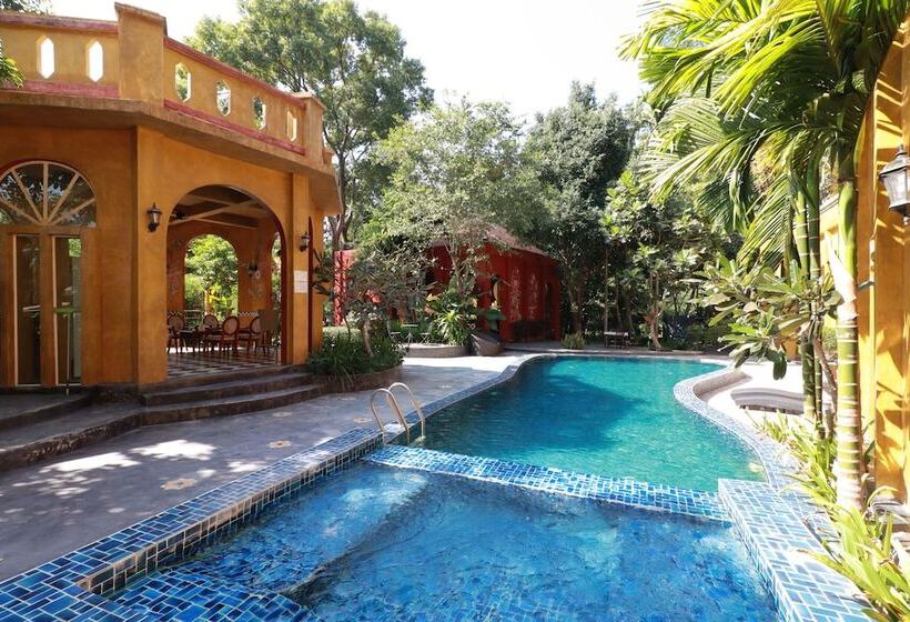 هتل Capital O 469 At Nata Chiangmai Chic View