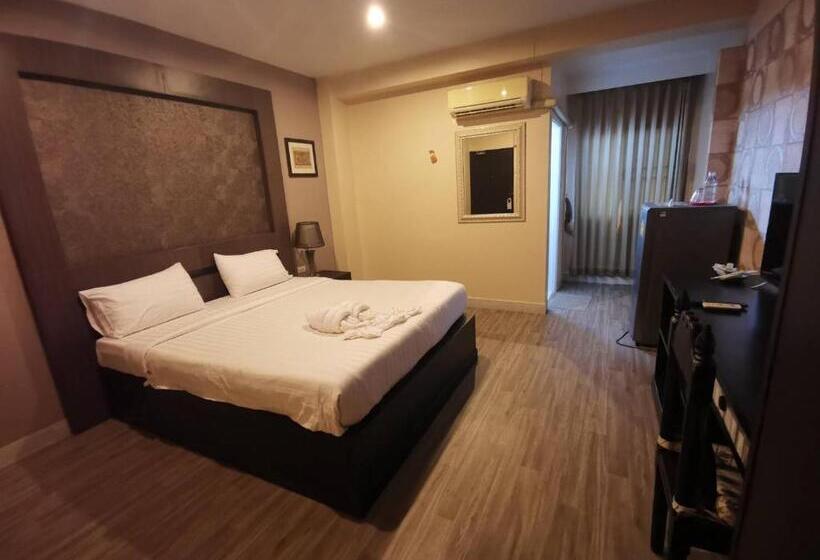 هتل Metro Residence