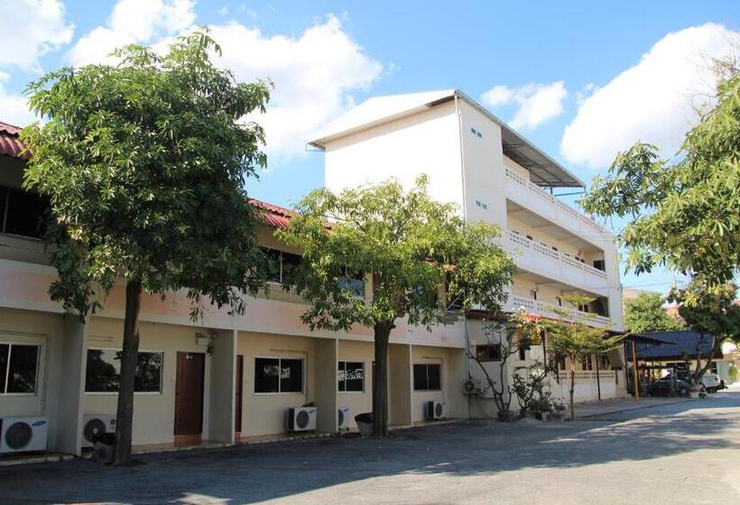 فندق Ratchaphruek Resort