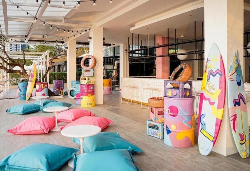 هتل The Loft Seaside Sriracha
