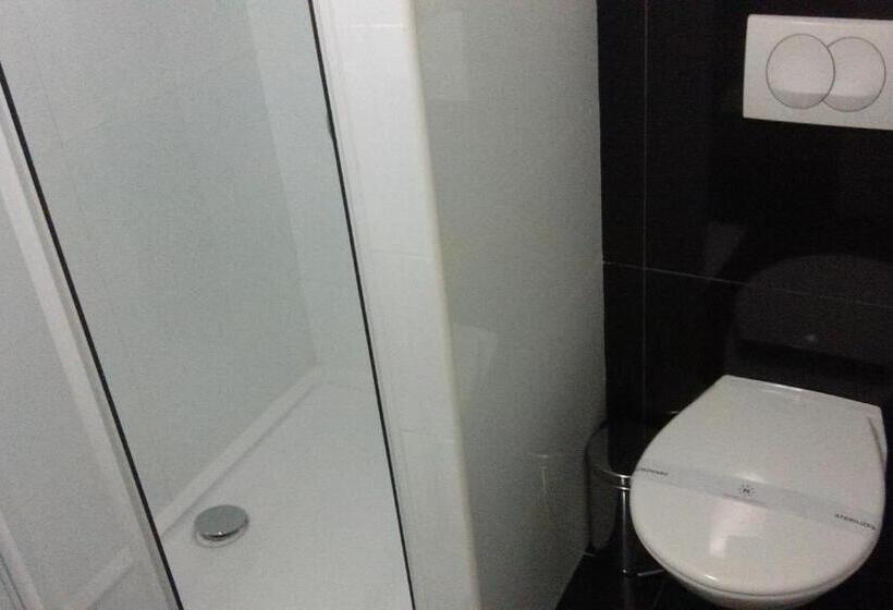 تختخواب و صبحانه Garni Hotel Plava Laguna