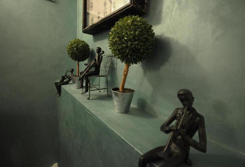 تختخواب و صبحانه Luxury Rooms Minjon