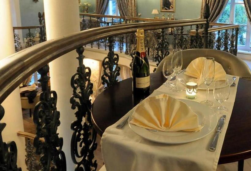 تختخواب و صبحانه Luxury Rooms Minjon