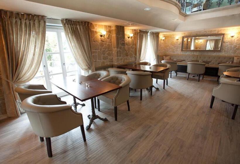 تختخواب و صبحانه Luxury Rooms Minjon