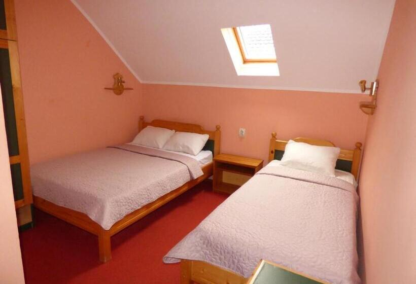 تختخواب و صبحانه Vila Palma Palic