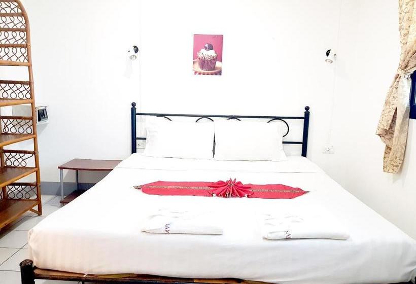 هتل Deng S Kamala Beach Guesthouse