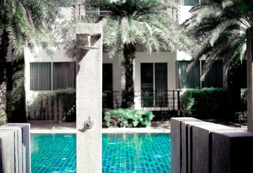 هتل Karabuning Resort And Residence