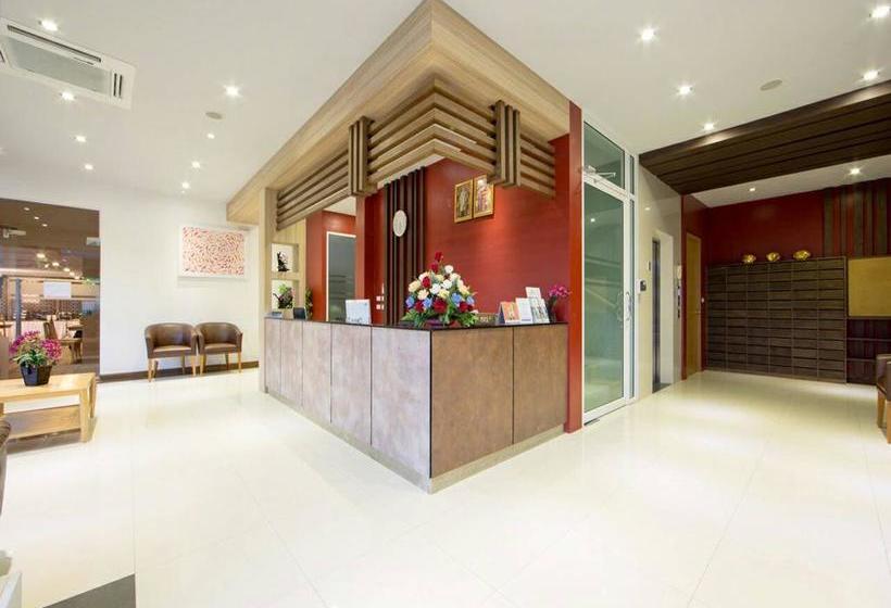 هتل The Jasmine Nai Harn Beach Resort And Spa