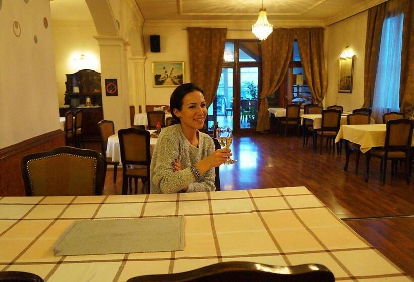 هتل Ugostiteljski Objekat Karibo