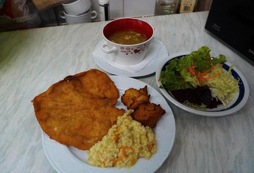 هتل Ugostiteljski Objekat Karibo