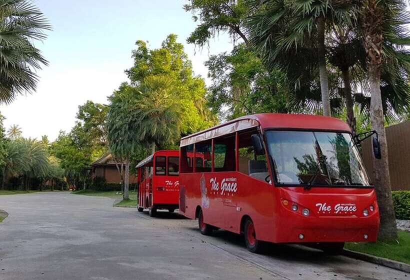 استراحتگاه The Grace Amphawa