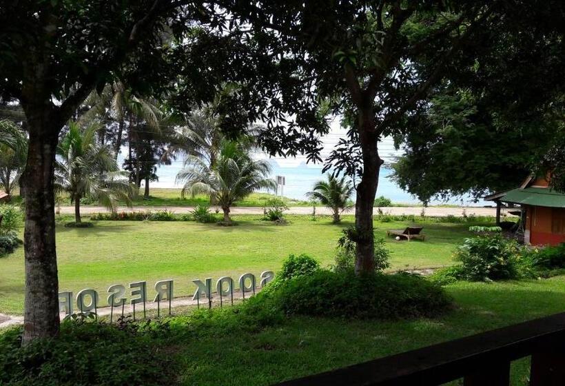 Suntisook Resort