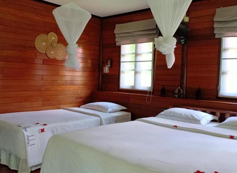 Suntisook Resort