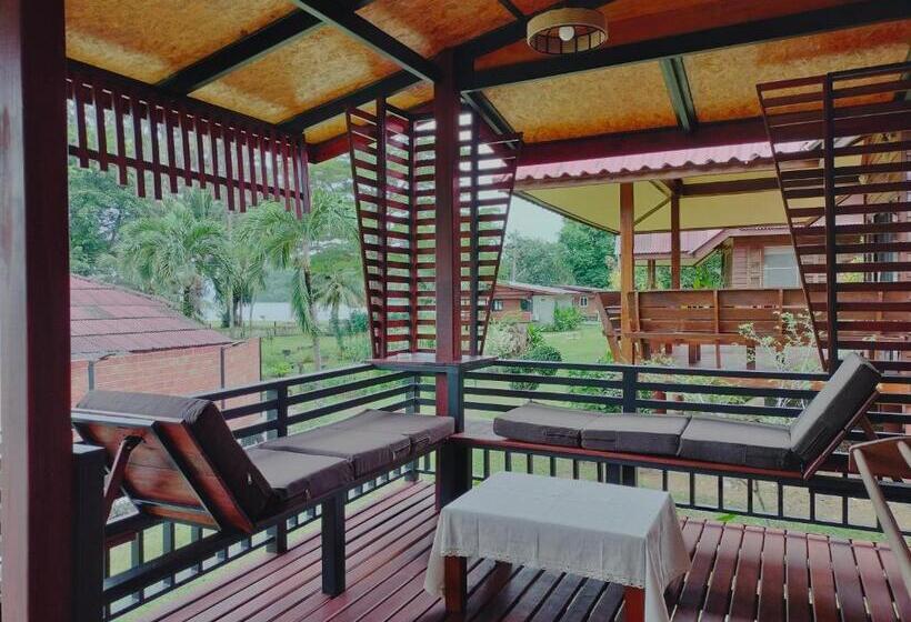 Suntisook Resort