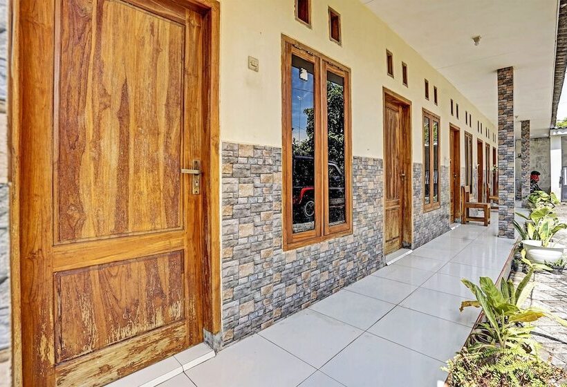 호텔 Spot On 91824 Rumah Kaloka Syariah