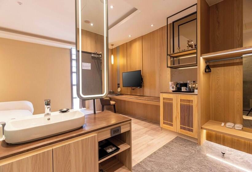 Euphoria Hotel Lukang