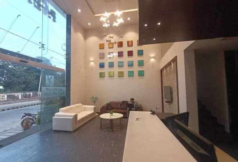 민박 Yuvraj Palace Inn