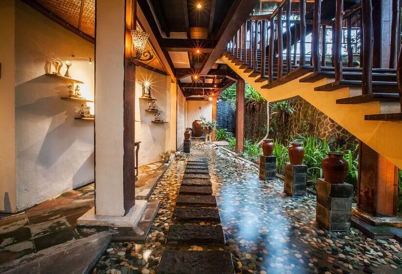 호텔 Dwaraloka Retreat Ubud