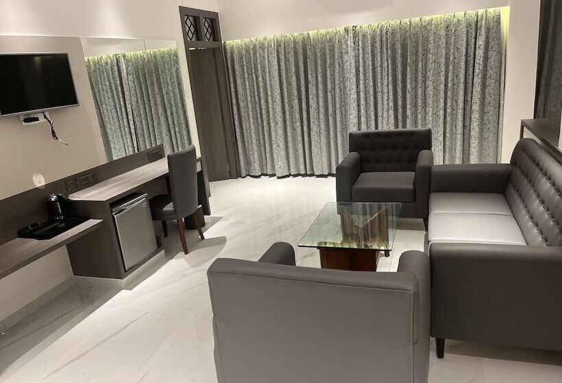 酒店 Ranjitha Palace Raichur