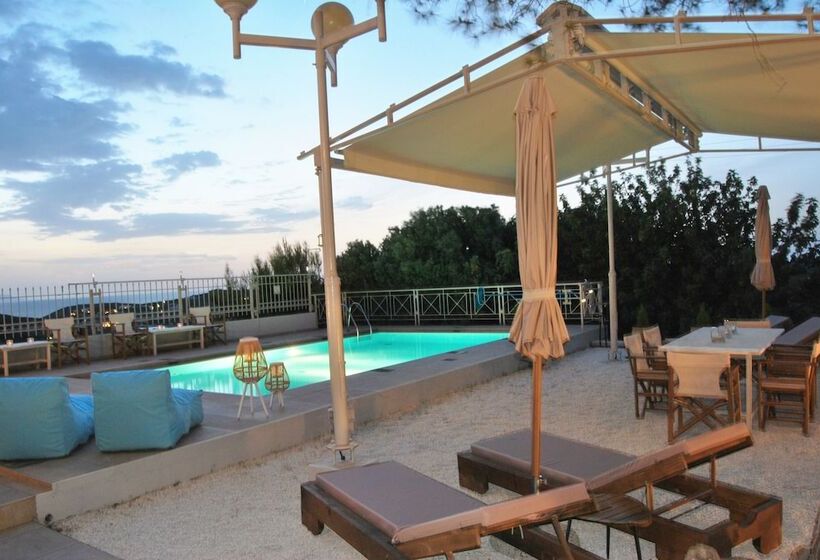 Chrysiida Suites