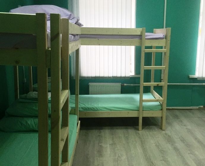 هاستل Den I Noch