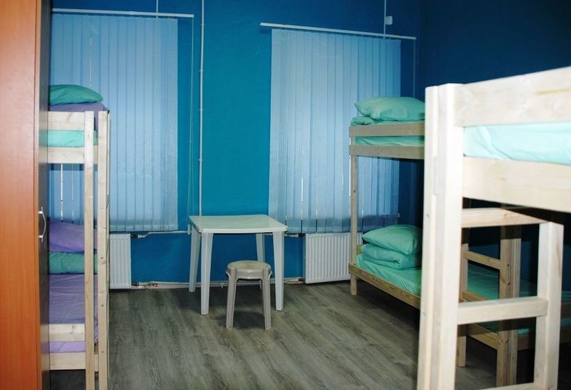 هاستل Den I Noch