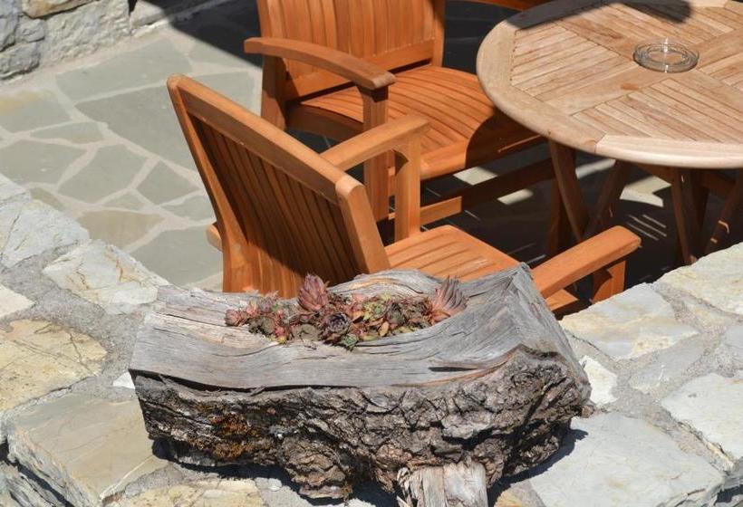 בית מלון כפרי Althaia