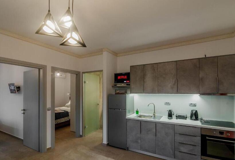 هتل Natura Luxury Suites Parga