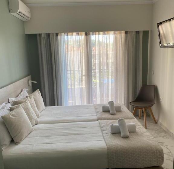 בית מלון כפרי Siviris Golden Beach