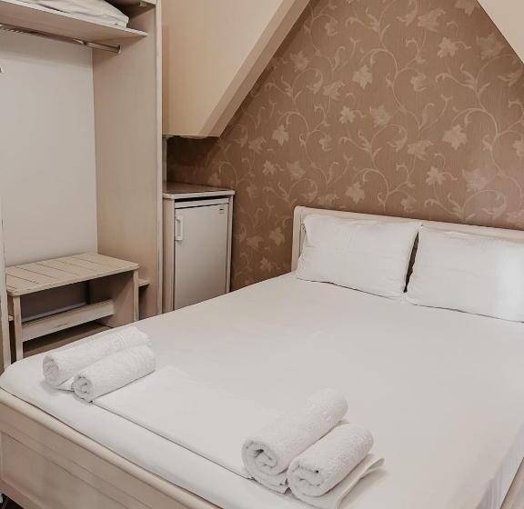 هتل Studio Ristas 2