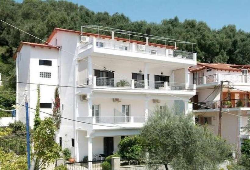 هتل Studios Spiros Parga