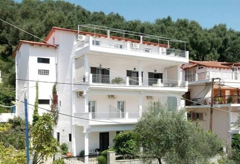 هتل Studios Spiros Parga