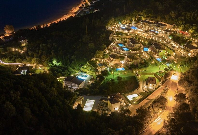 هتل Thealos Village