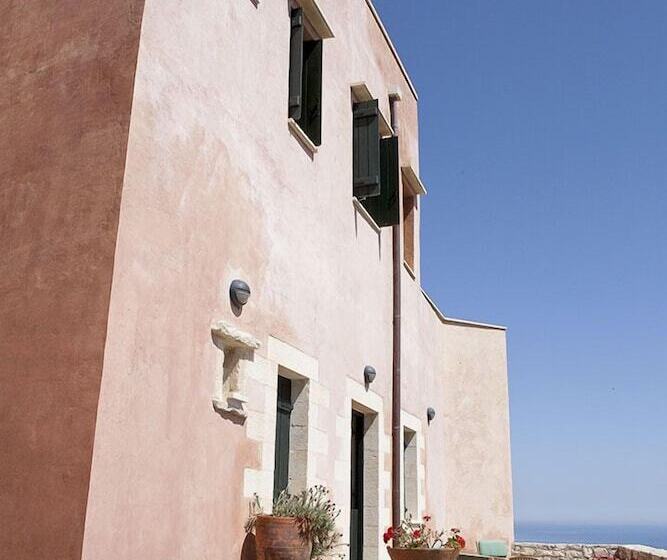 Kastellos Village   Central Complex