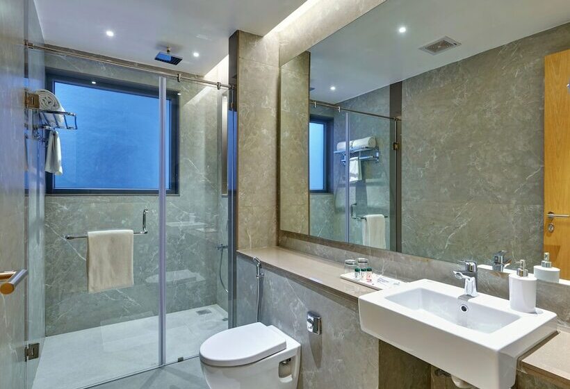 ホテル Regenta Place Raysons Kolhapur