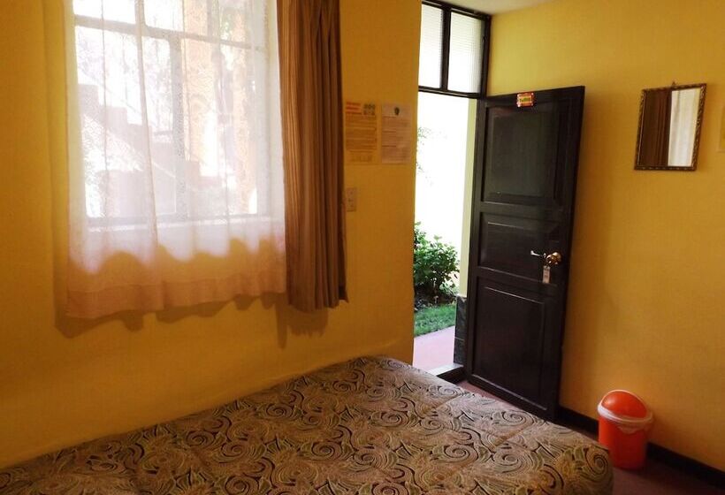 ホテル El Manzano Hostel