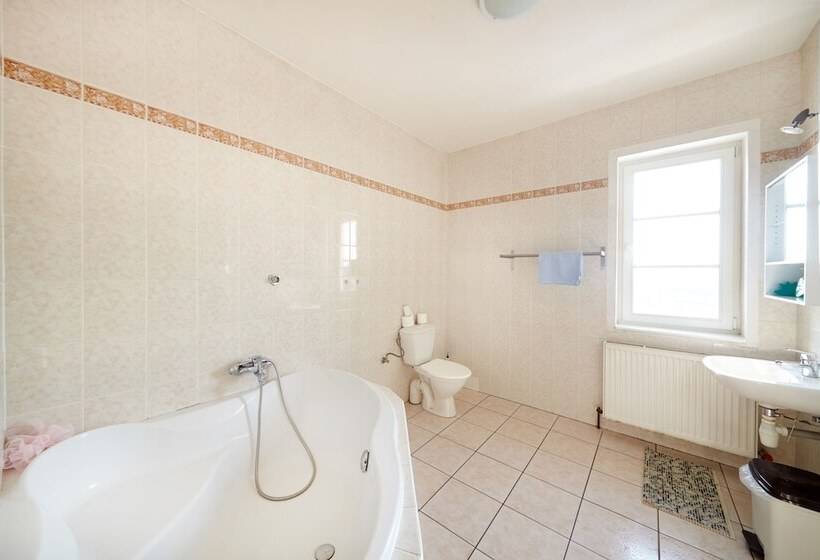 هتل Hostel Foster