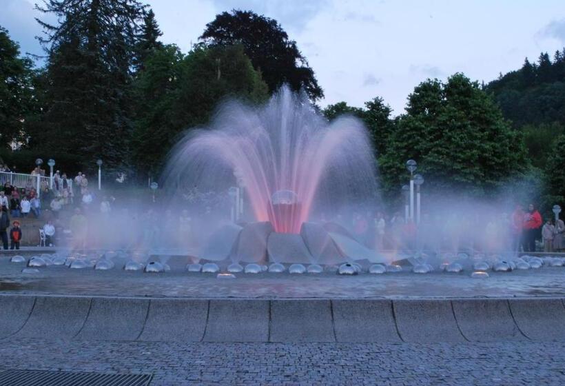 هتل Hostel Foster