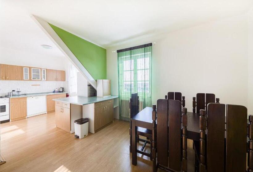 هتل Hostel Foster