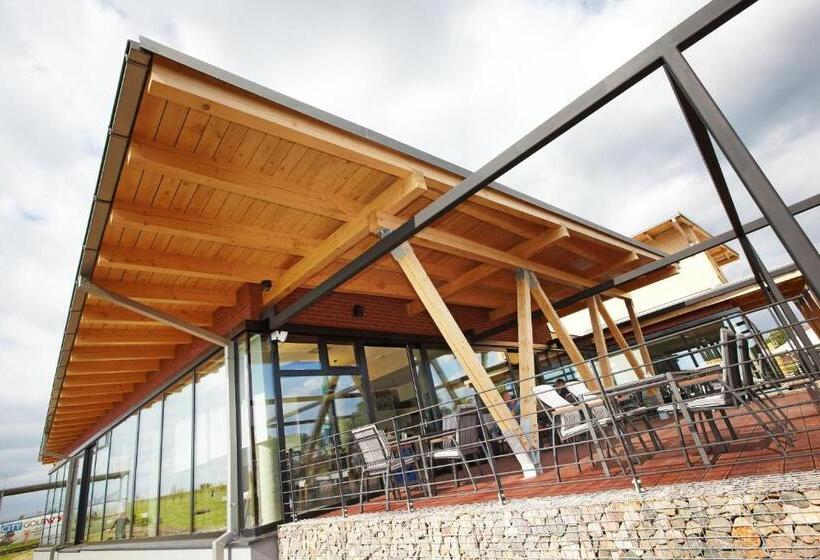 هتل Konference Park