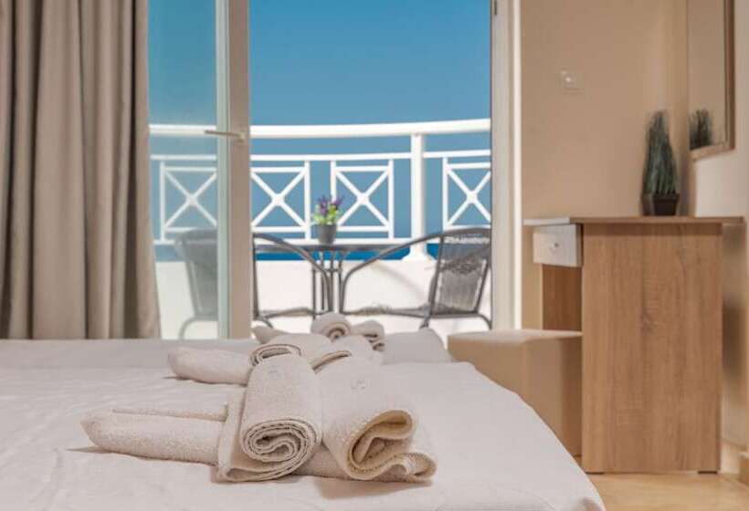 هتل Nefeli Beach