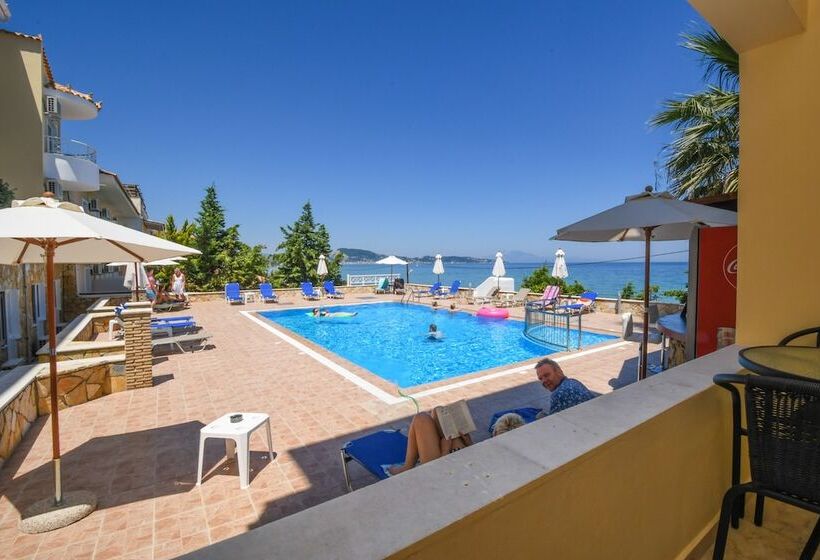 هتل Nefeli Beach